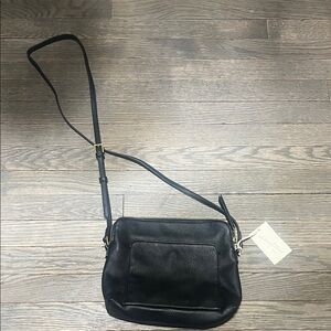Universal Thread Black Crossbody Bag